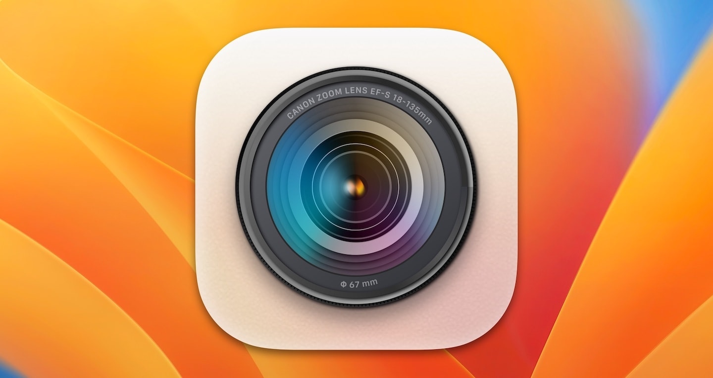 An icon design showing a realistic camera lens.